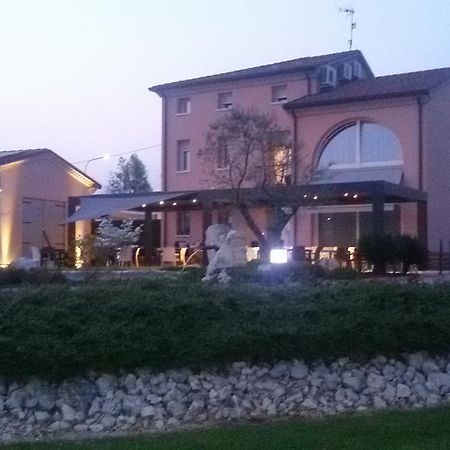 Agrialloggi La Palazzina クルタローロ エクステリア 写真