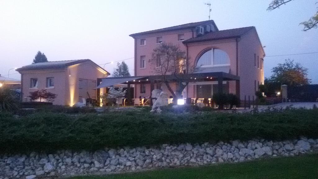 Agrialloggi La Palazzina クルタローロ エクステリア 写真